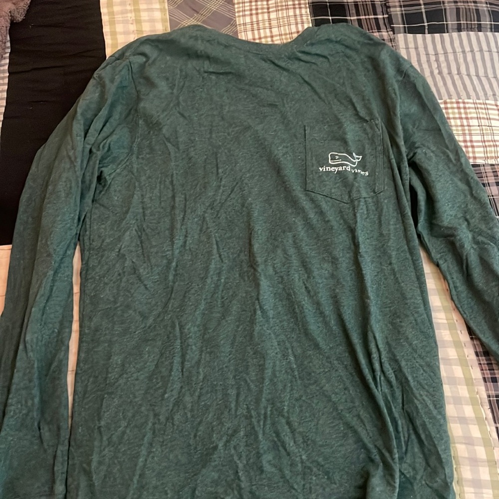 Vineyards vines green long sleeve shirt
